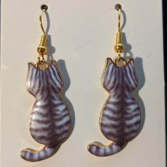 Hand Crafted Jewelry - ❤️ Grey Tabby Cat Earrings